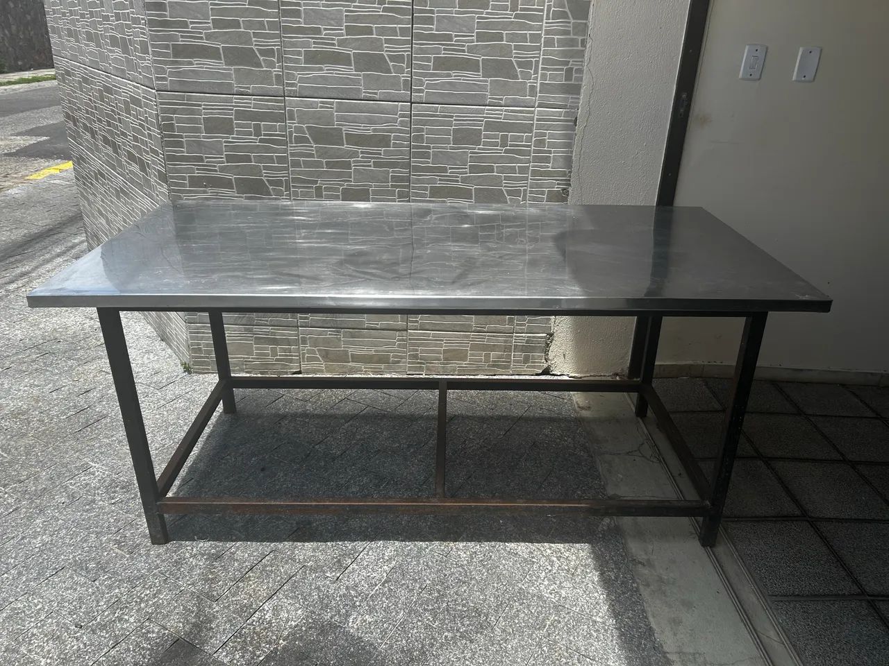 Mesa com tampo de INOX - Foto 2