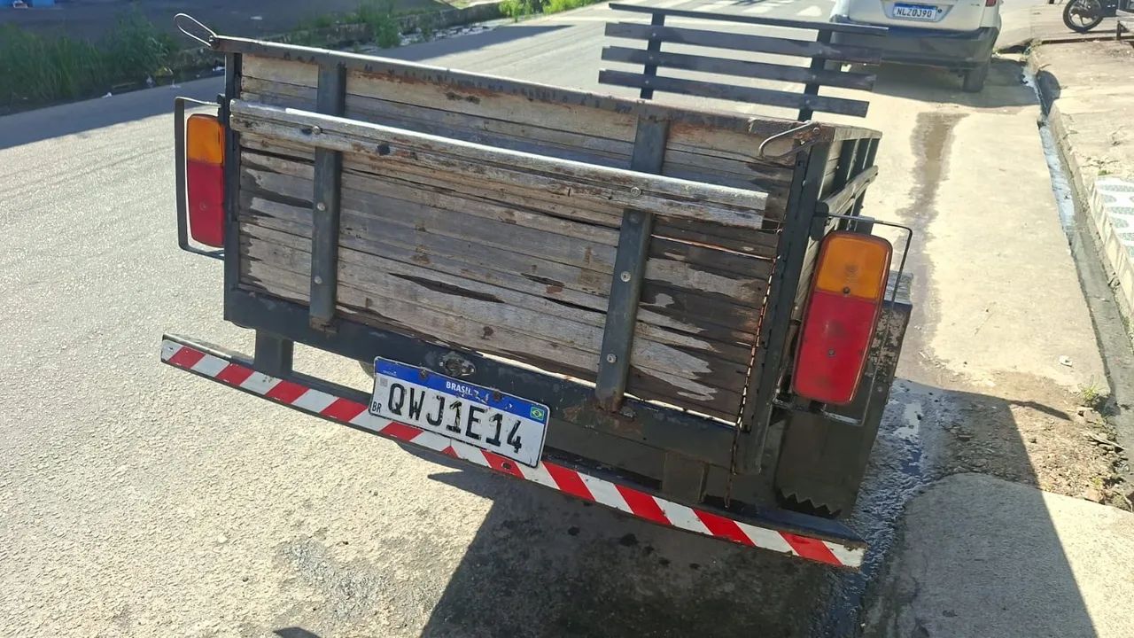 VENDO: Carrocinha e Compressor de Ar - Foto 5