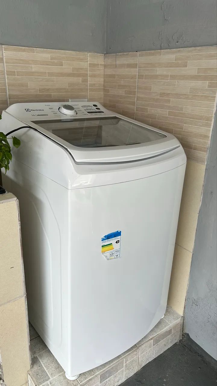MÁQUINA DE LAVAR ELETROLUX. Negocio o preço 