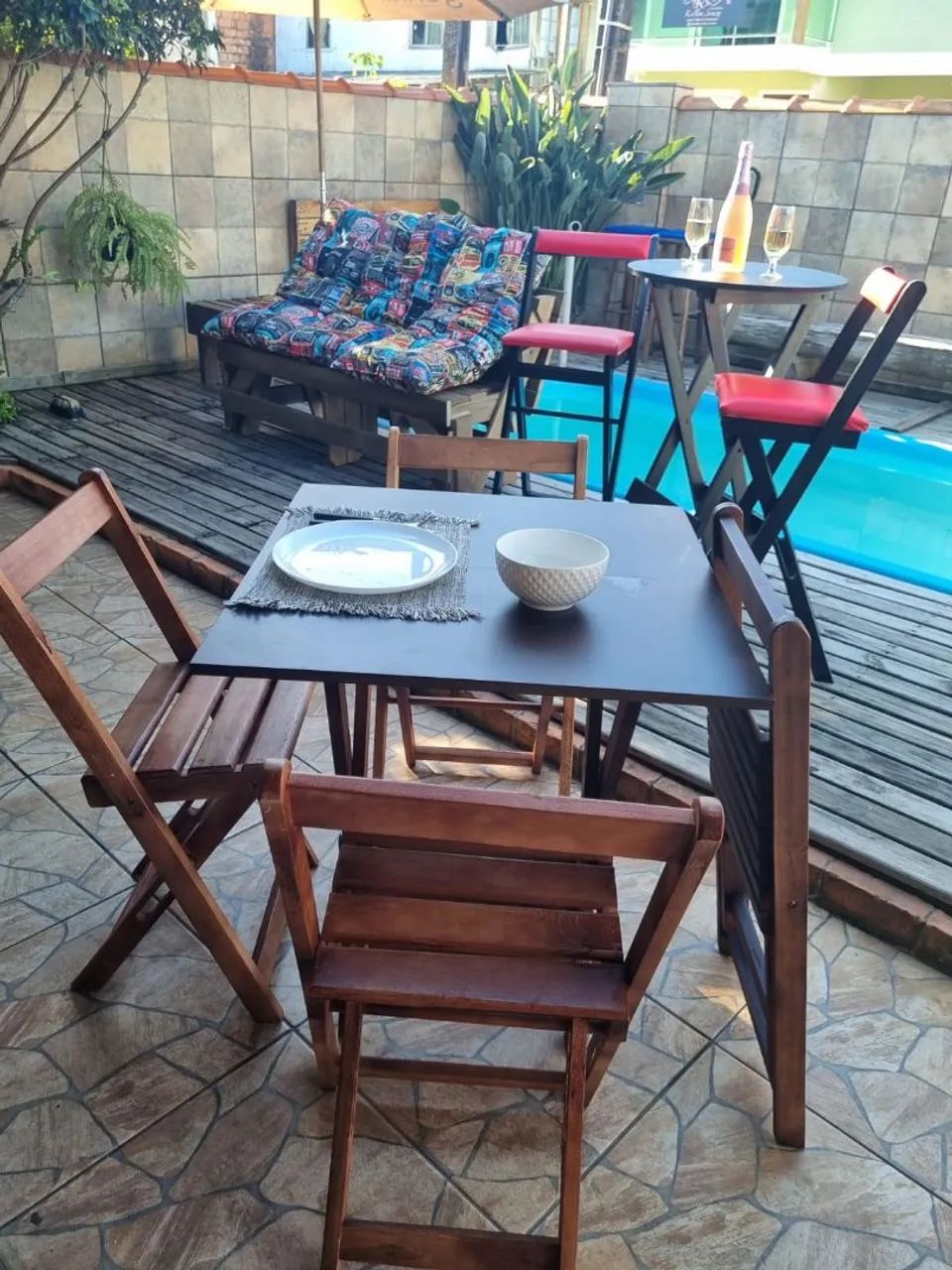 Mesa 70x70 com 4 Cadeiras Dobráveis  - R$ 399 - Foto 3