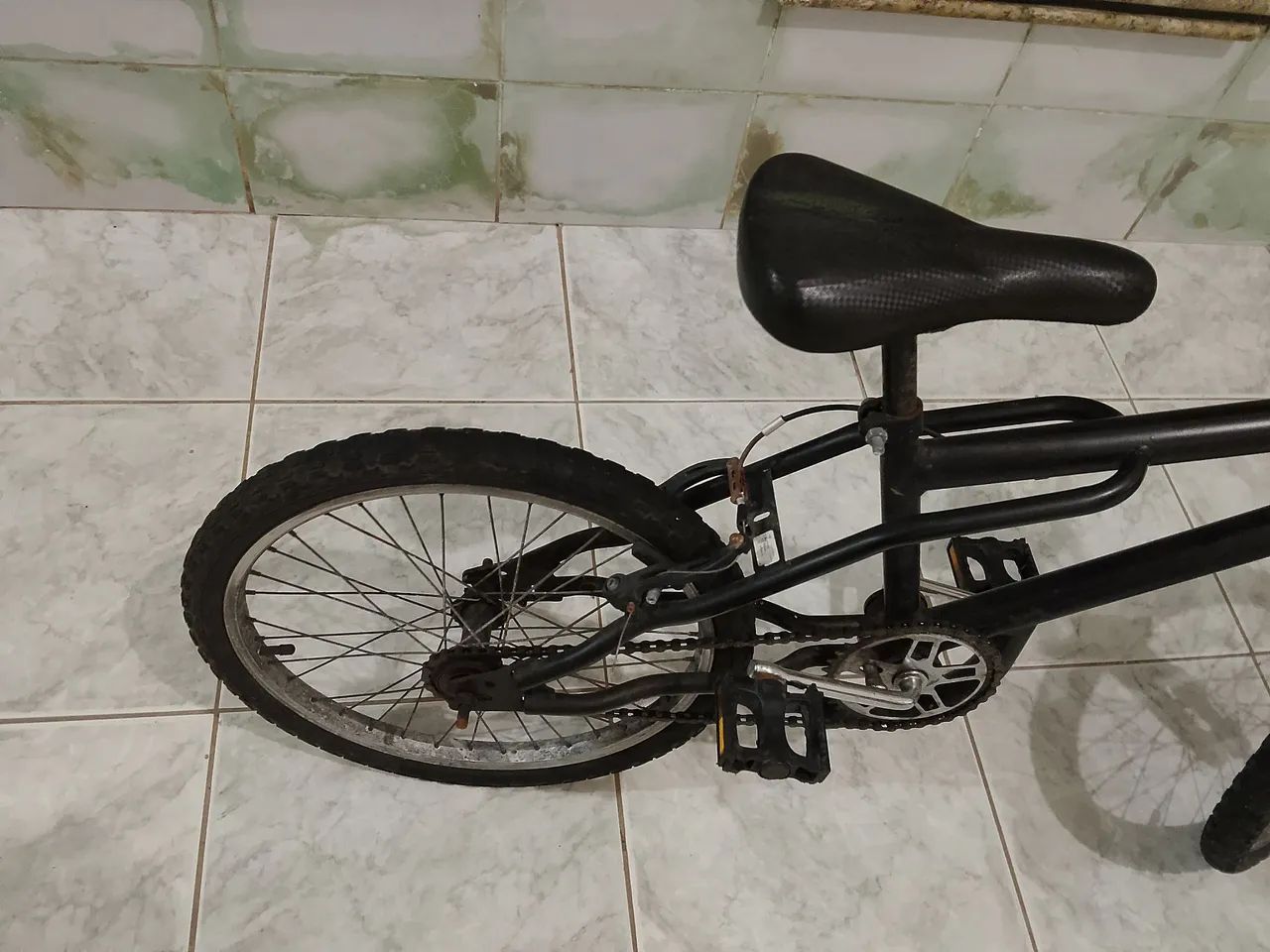 Vendo bicicleta BMX preta  - Foto 2