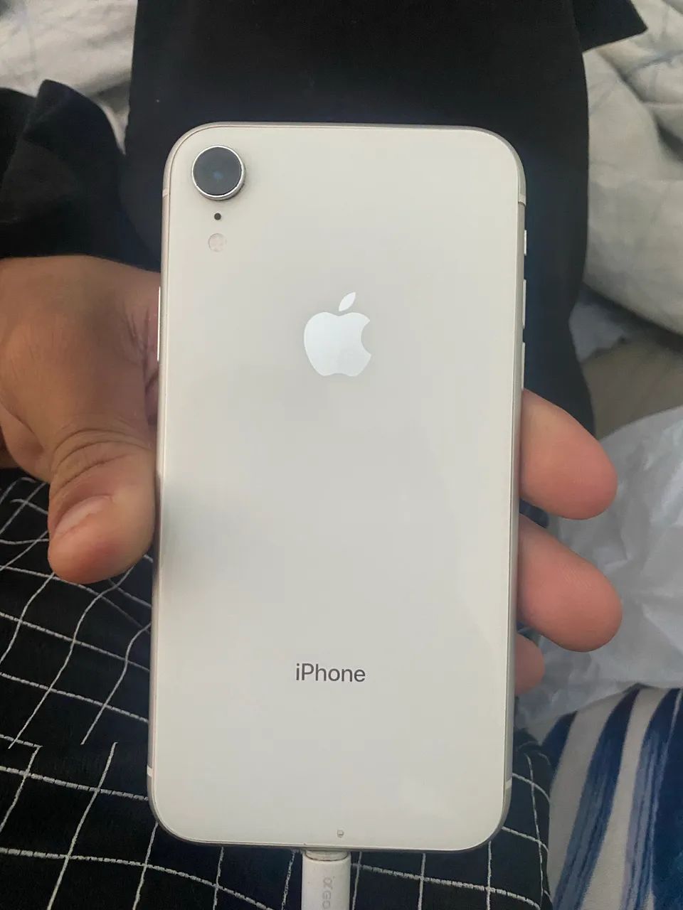 IPHONE XR EM OTIMO ESTADO PARA SAIR HOJE - Foto 2