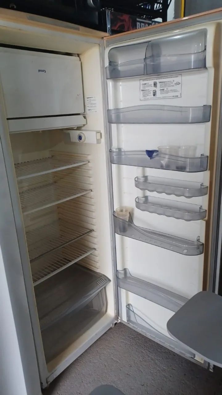 Geladeira consul branca, com 1 porta, em bom estado. - Foto 2