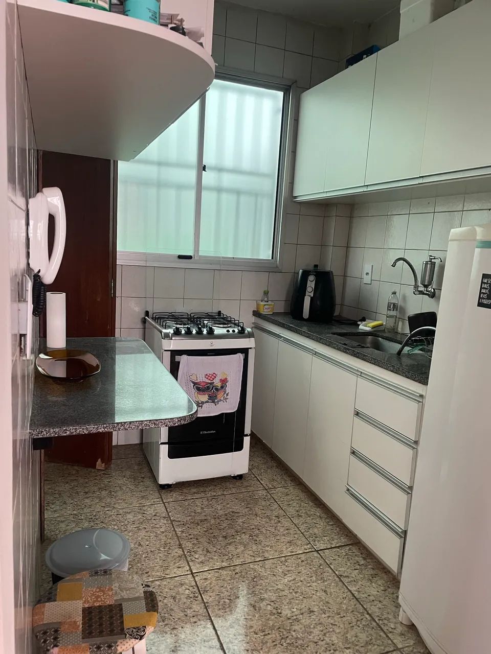 Apto mobiliado 100 metros ufmg excelente - Foto 4