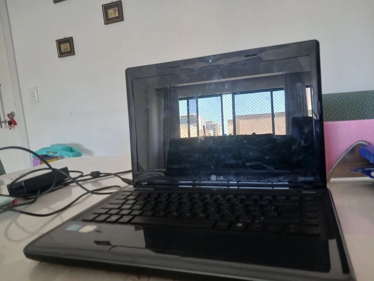 Laptop LGS43 S430 usado funcionando tudo, com carregador e teclado de brinde - Foto 2