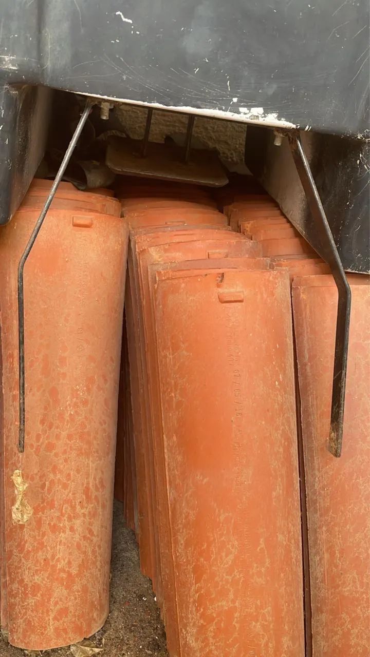 Baú com ferragem pra fan 125