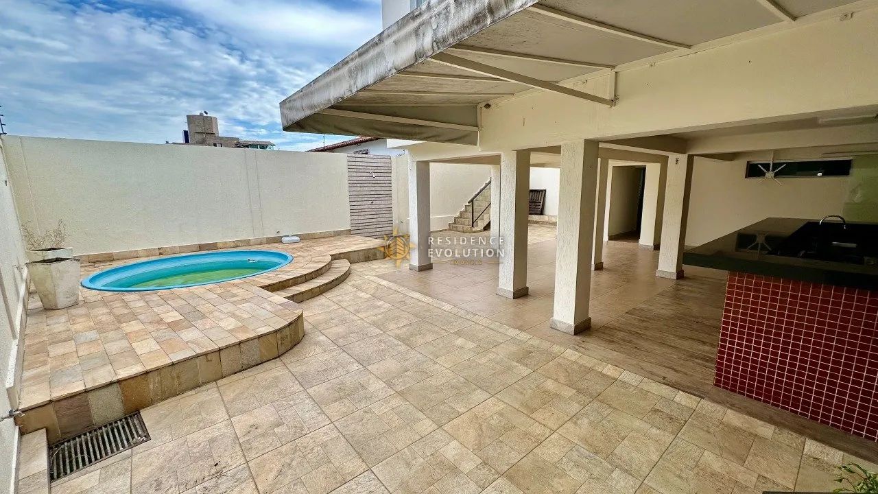 Casa com 3 Quartos e 4 Vagas | Espaço Gourmet e Piscina - Foto 2