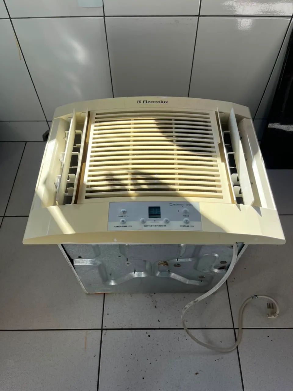 Ar Condicionado de Janela Eletrolux 12mil btu - Foto 4
