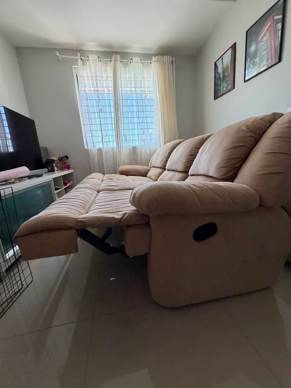 Sofá retrátil de 3 lugares, super confortável e em excelente estado - Foto 2