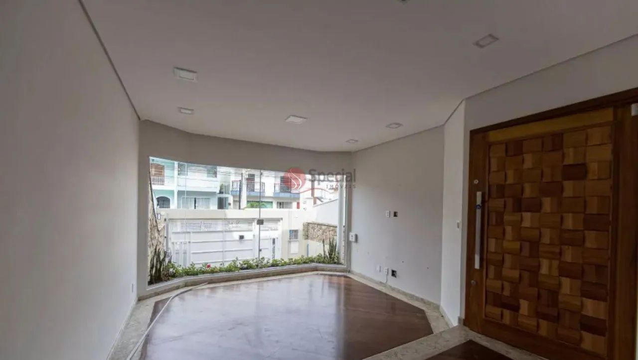 Sobrado com 3 quartos e área gourmet na Vila Carrão com 300 m².