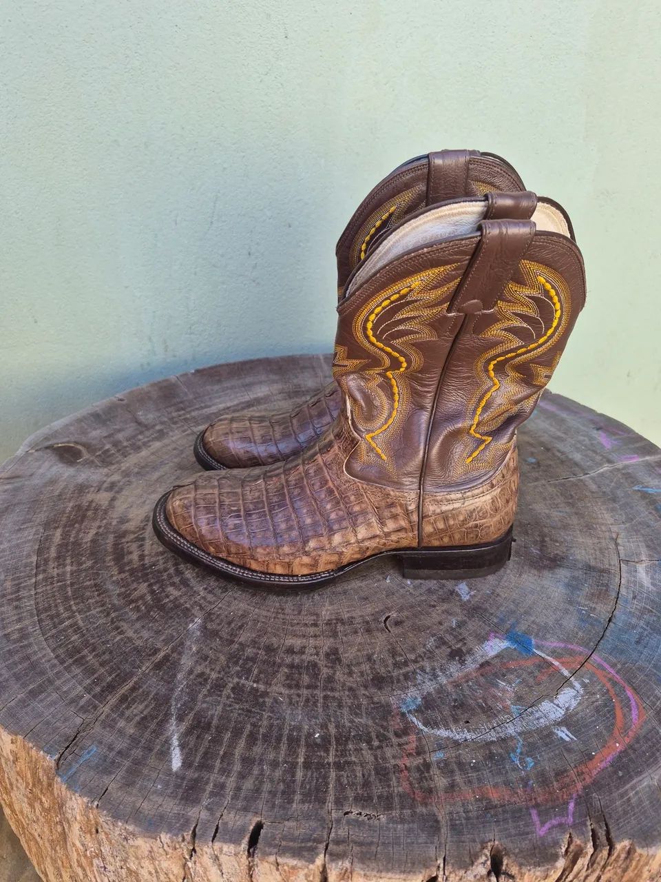 Bota couro jacaré 39