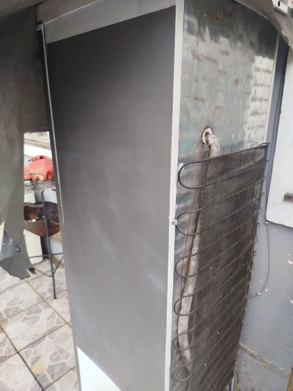 Freezer vertical Eletrolux 127.