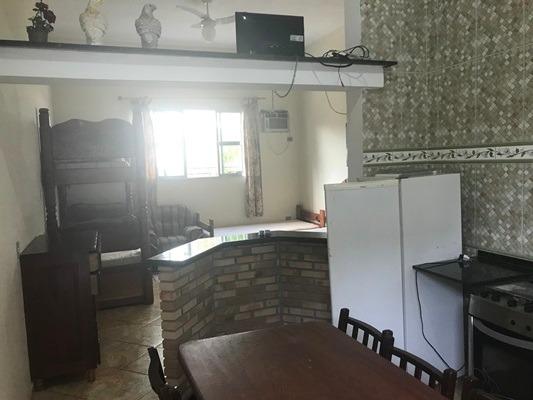Pousada em Ubatuba, com ponto comercial, e 11 apartamentos, frente a praia da maranduba