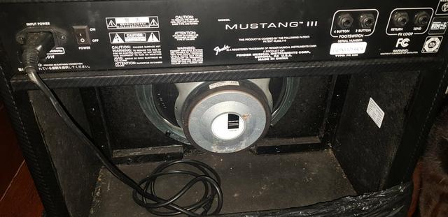 Amplificador Fender Mustang 3 - Foto 3