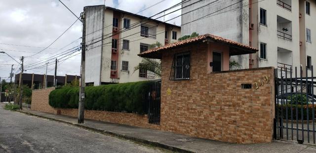 Apartamento mobiliado com 2 quartos no Cambeba