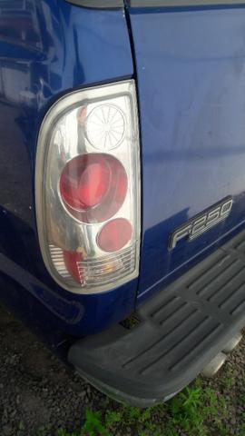 Sinaleira esquerda da F250