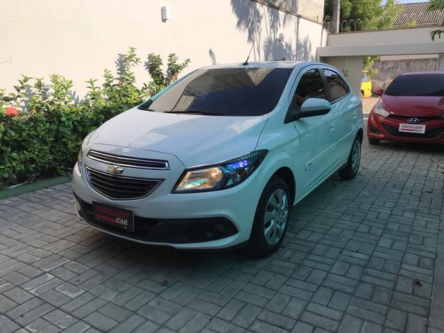 Onix 1.4 LT, Mylink, completo, pneus novos, revisões na autorizada - 2015 - Foto 2