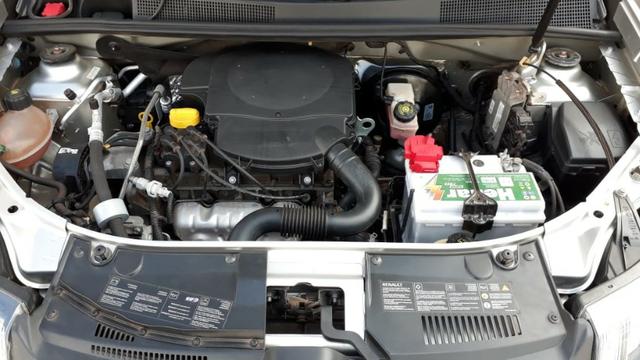 Renault Logan 1.6 - 2015 - Foto 6