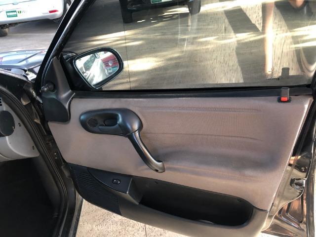 Classic LS 1.0 Flex + GNV 0 entrada - Foto 15