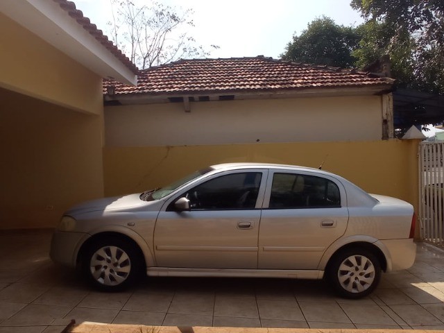 ASTRA COR PRATA 4 PORTAS