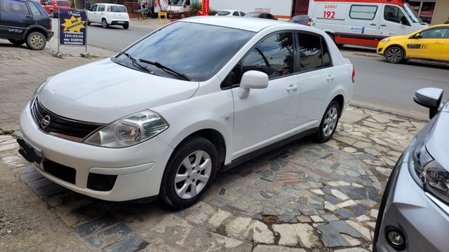 NISSAN TIIDA 2011