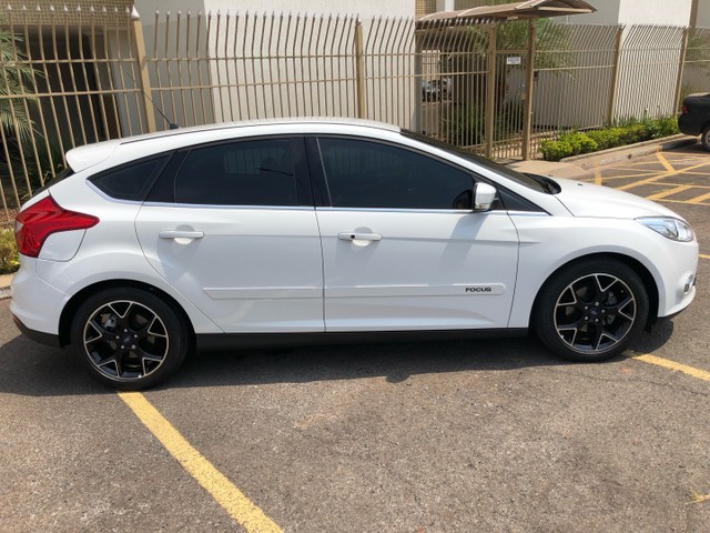FORD FOCUS TITANIUM
