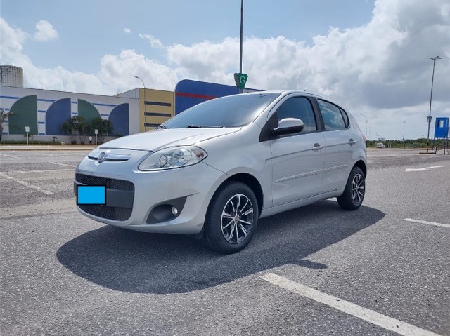 FIAT PALIO ATTRACTIVE 1.4 MANUAL.