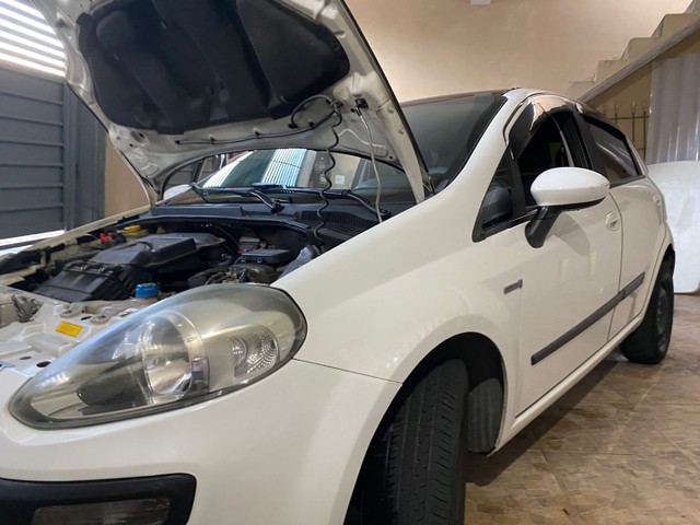 FIAT PUNTO 1.4 ATTRACTIVE 2013