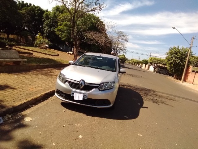 SANDERO 1.6 8V 2015 COMPLETO!