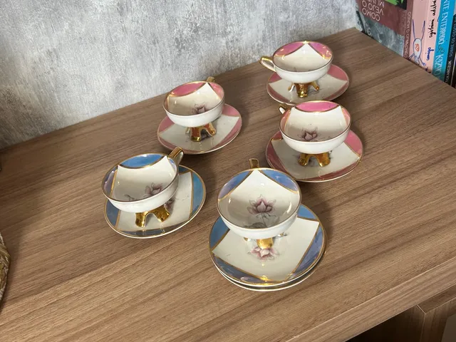 Antigo conjunto para chá em porcelana oriental policrom