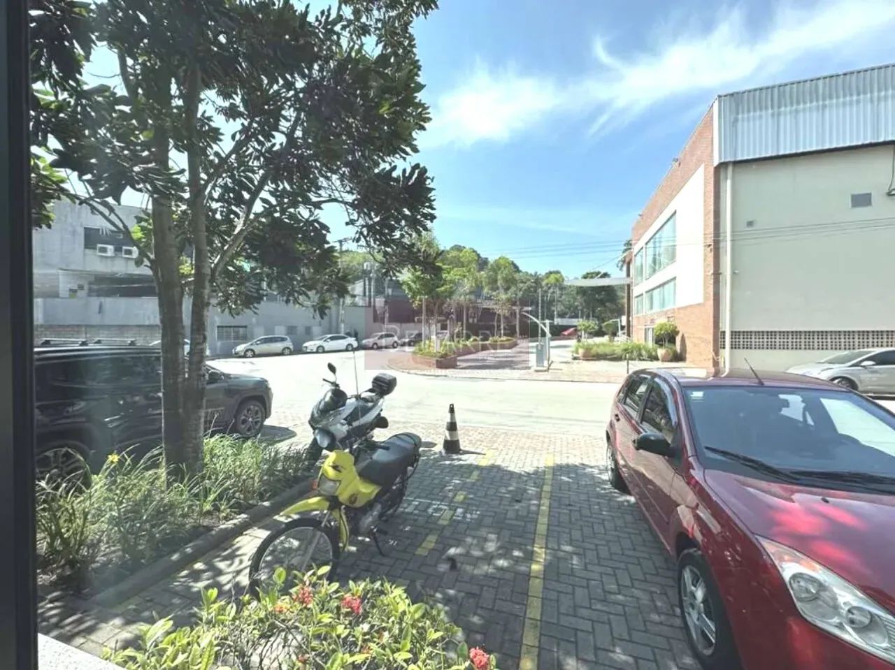 Sala Comercial / Venda - Locação - Granja Viana - Cotia - SP. - Foto 12