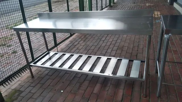 Mesa inox com paneleiro/ bancada inox / fábrica de mesa inox