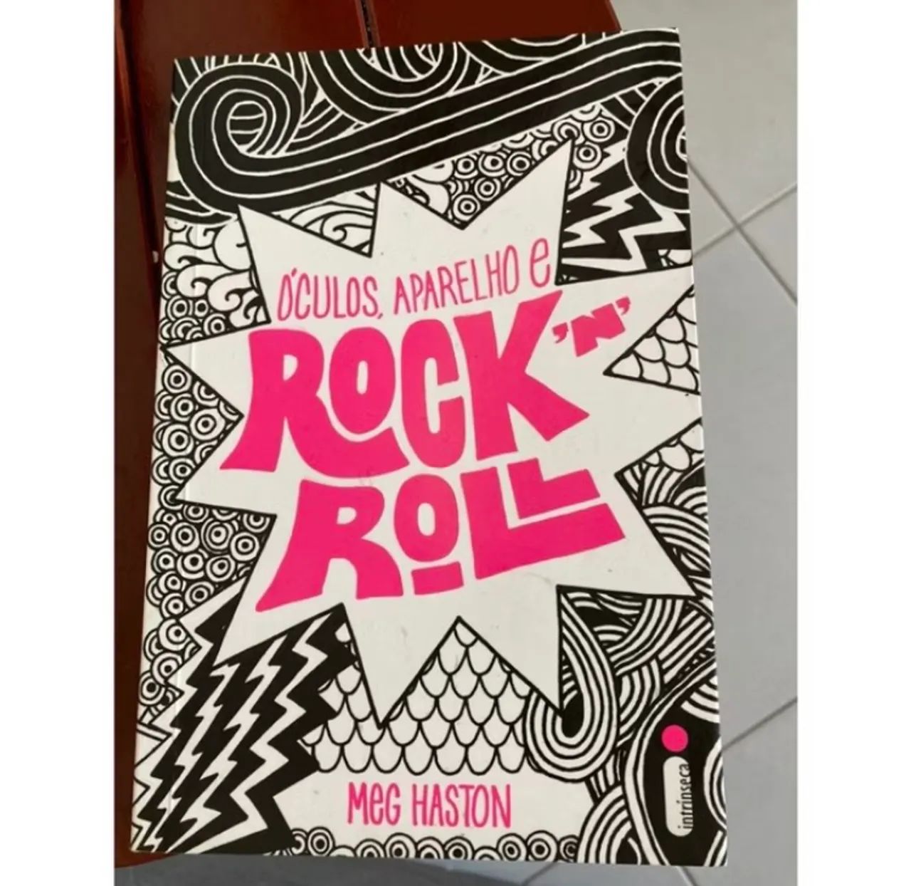 Óculos, aparelho e Rock'n Roll