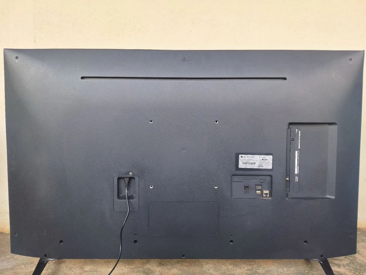 Smart TV LED 50" LG ThinQ AI 4K HDR 50UP7750PSB tela quebrada - Foto 4