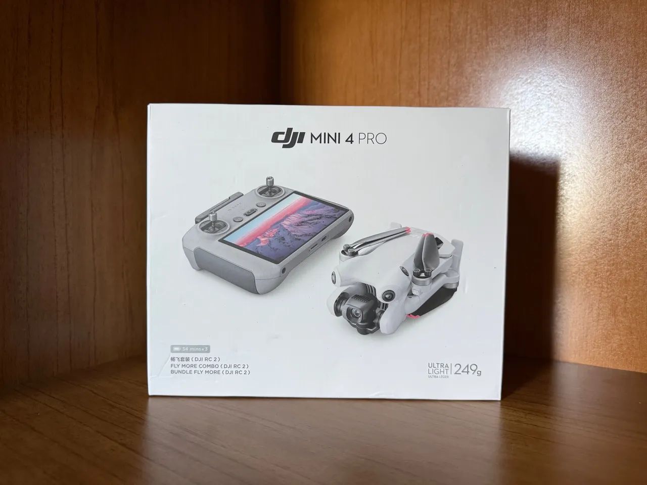 Drone DJI Mini 4 Pro Fly More Combo - Novo