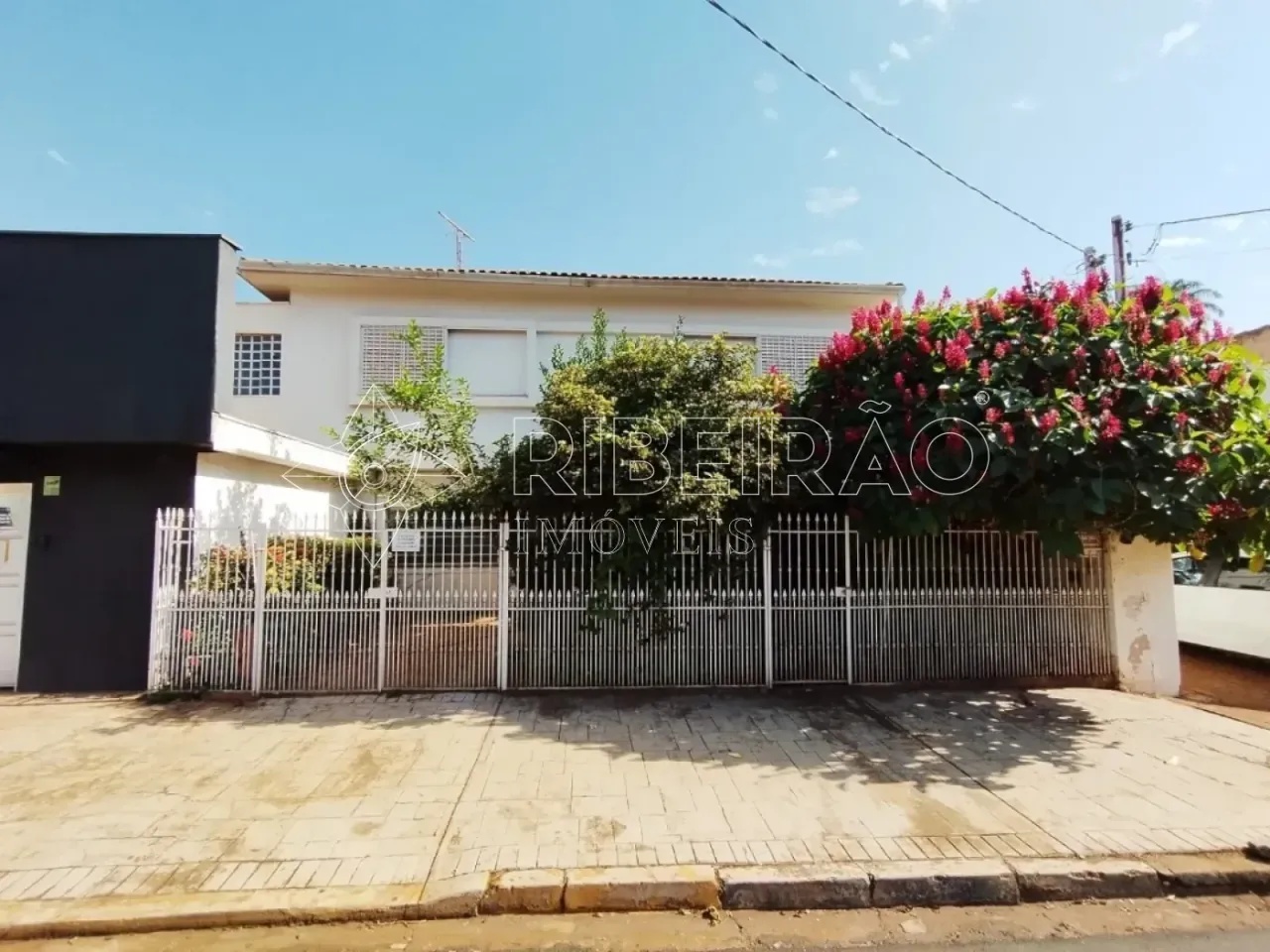 Sobrado 3 dormitórios para locação bairro Boulevard