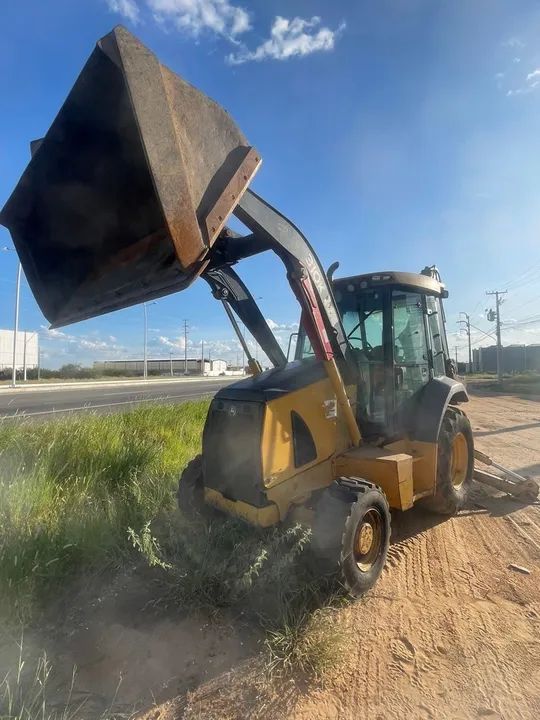 Retroescavadeira John Deere 310K - Foto 3