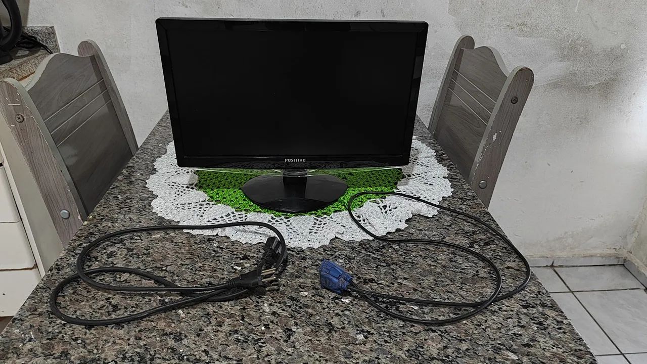 Monitor Positivo 18.5 polegadas