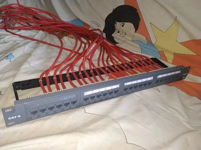 Patch panel CAt 5 e Cat 6,24 portas com cords de ate 6 metros,td Furukawa.Patch panel CAt