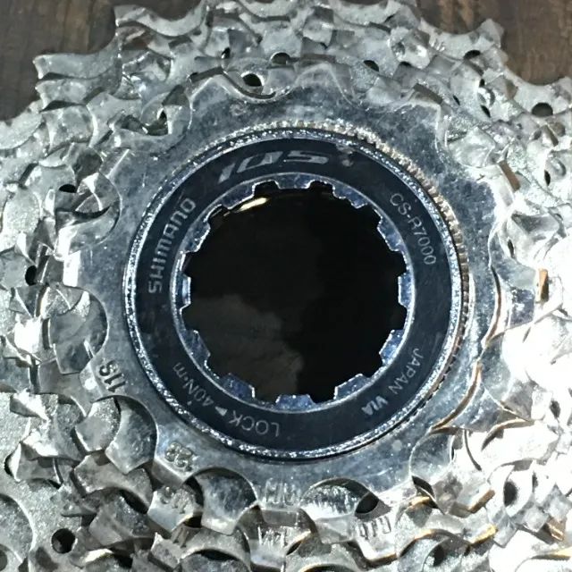 128 - Cassete 11v k7 Shimano Original 105 seminovo Speed Triathlon - Foto 3