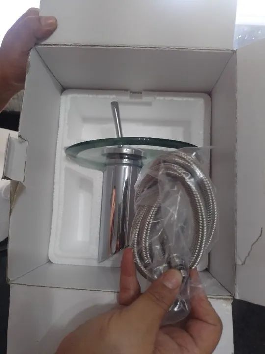 Torneira de Banheiro mono comando bica baixa kit água fria  - Foto 3