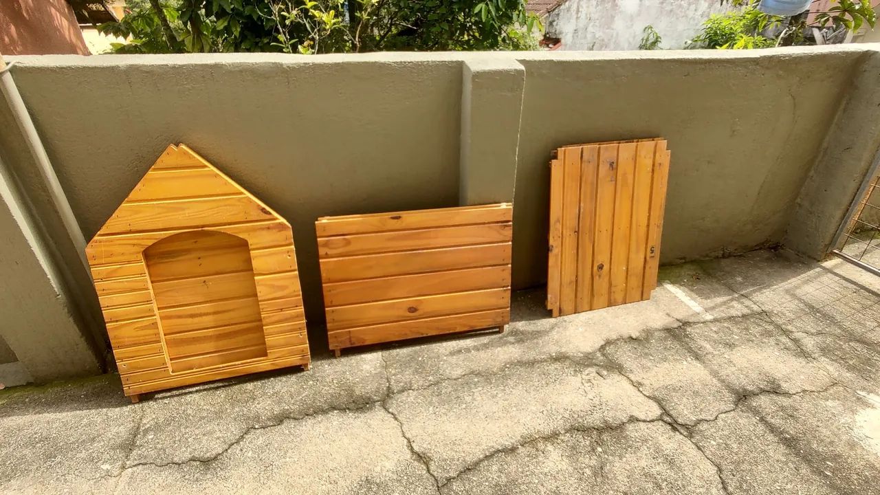 Casinha de cachorro em madeira