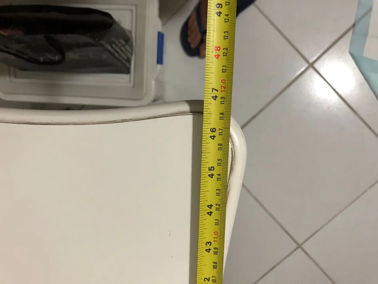 Cômoda Branca Elegante com Design Curvado - Foto 4