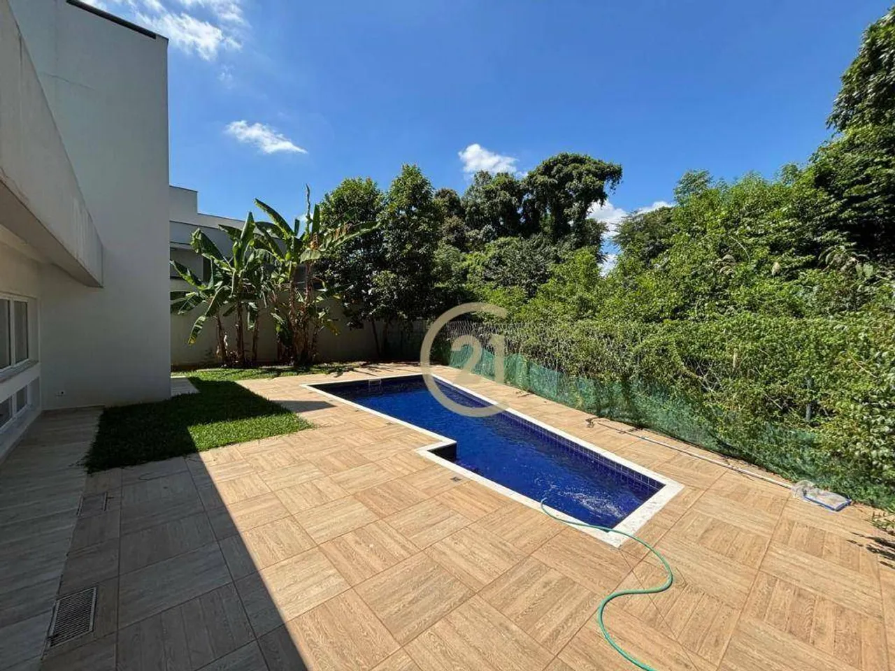 Casa com 3 quartos à venda, 299 m² por R$ 2.440.000 - Condomínio Jardim dos Lagos - Indaia