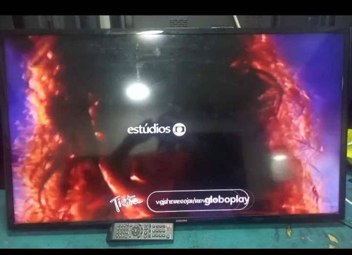 TV 32" Polegadas Samsung DIGITAL NÃO É SMART