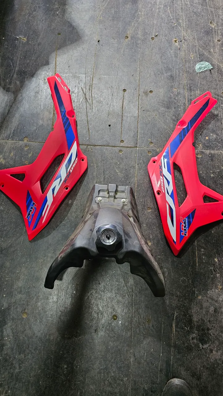Carenagens Laterais e Tanque CRF 250 RX