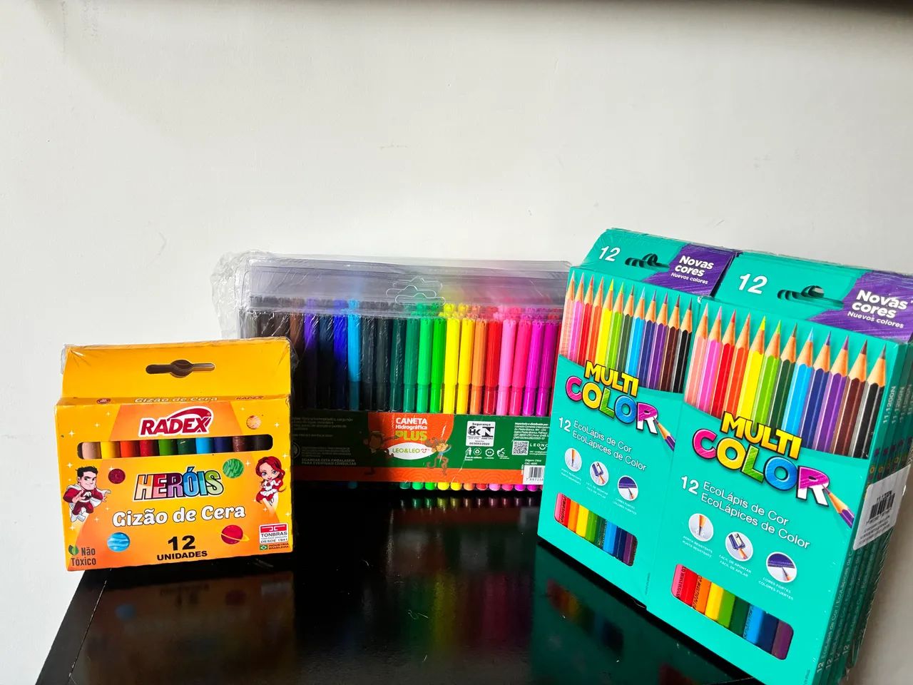 Kit escolar e pintura