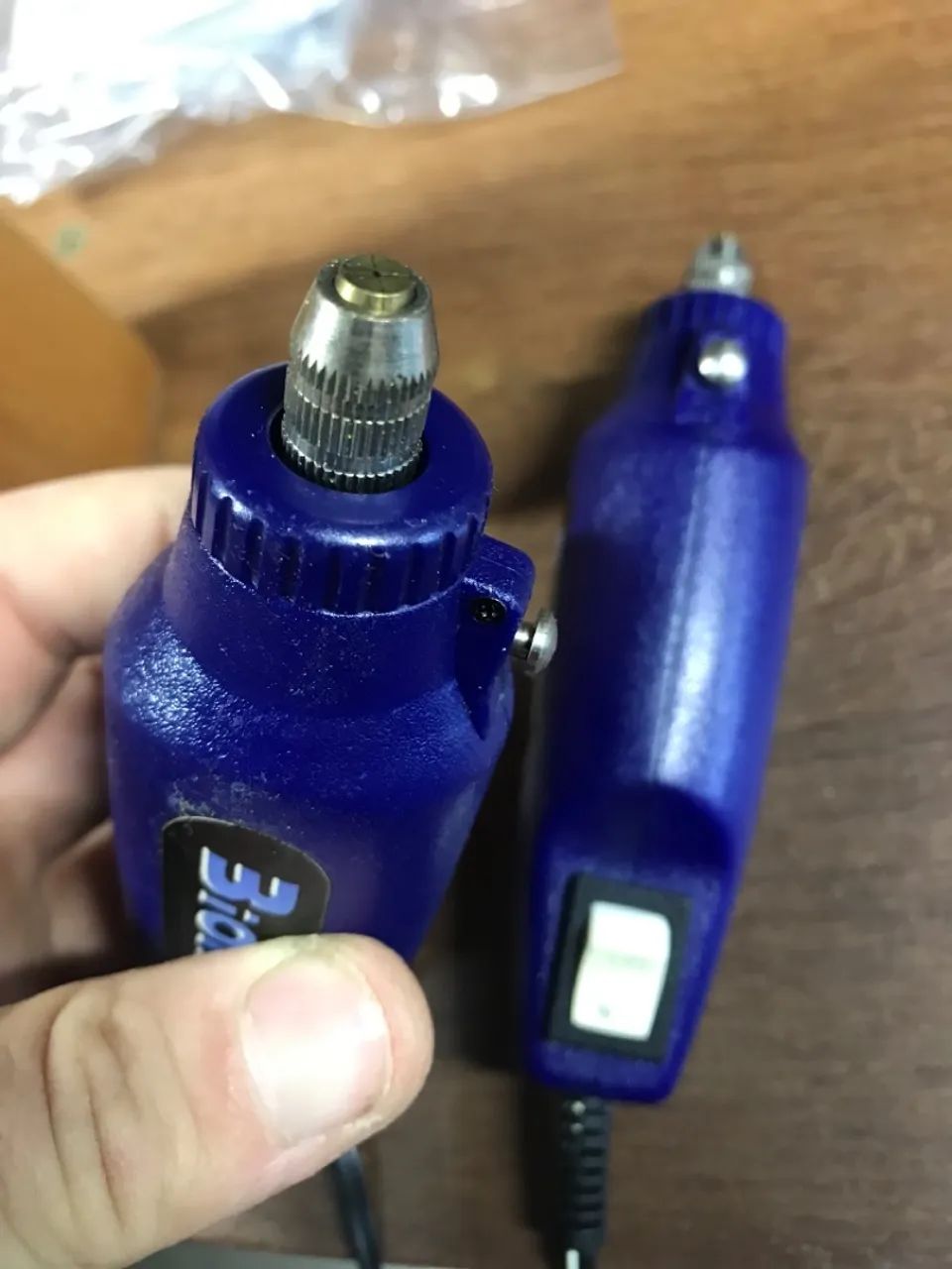 Mini furadeira para eletrônica - Foto 2
