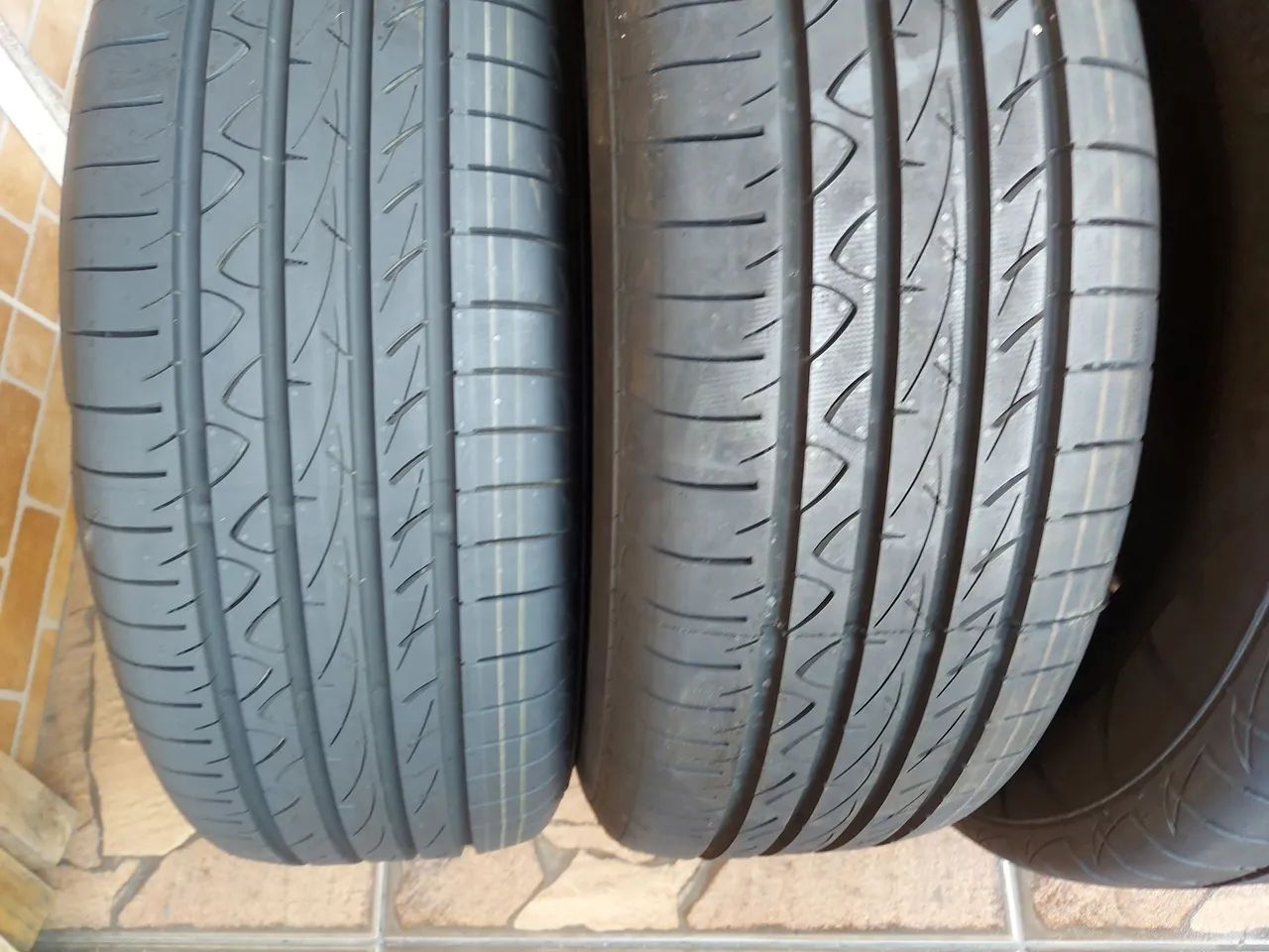 Pneu 215 60 16,continental,civic,Corolla,air Cross,t cross,spin,vectra,215/60/16 - Foto 2
