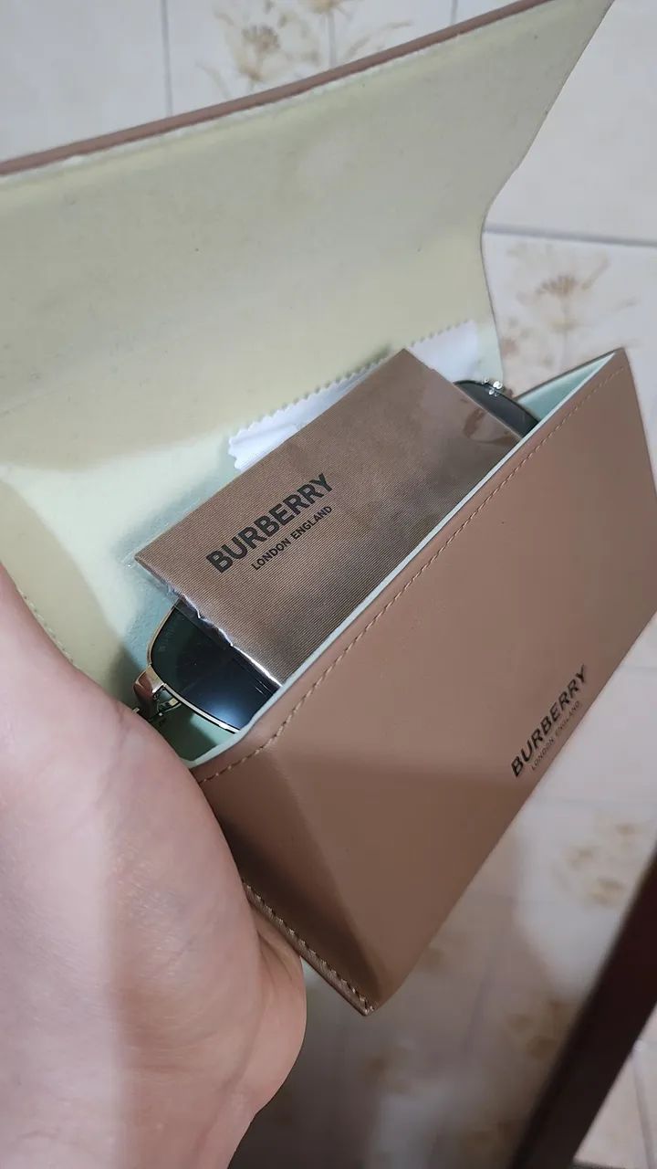 Óculos Burberry NOVO - Foto 2